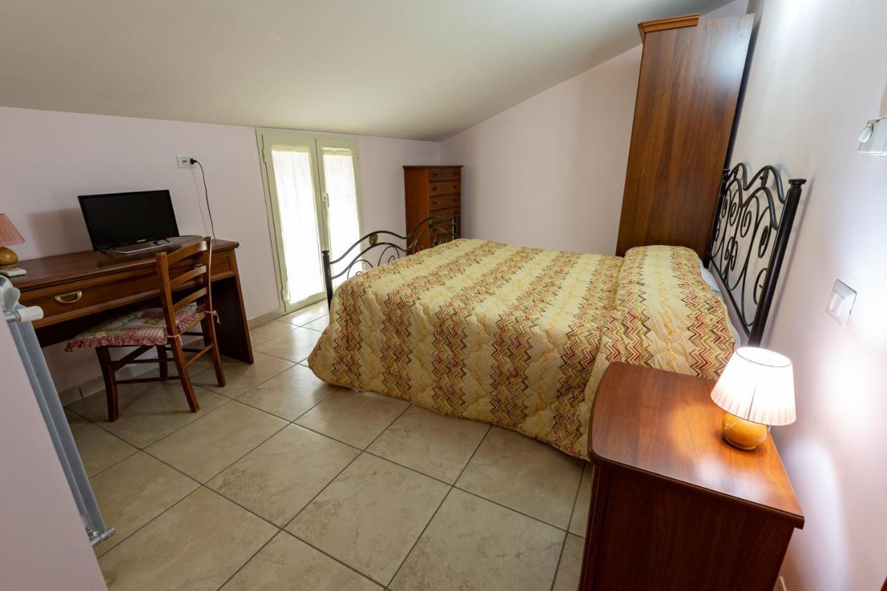 Il Contado B&B Castel Sant'Elia Exterior photo
